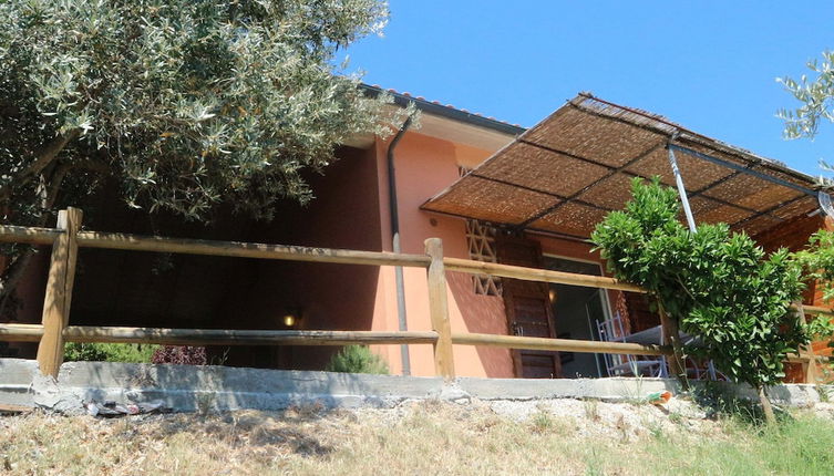 Foto 1 - Snug Holiday Home in Castagneto Carducci near Thermal Bath