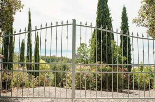 Photo 16 - Snug Holiday Home in Castagneto Carducci near Thermal Bath