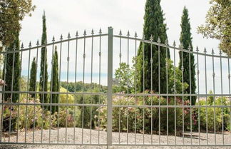 Foto 2 - Snug Holiday Home in Castagneto Carducci near Thermal Bath