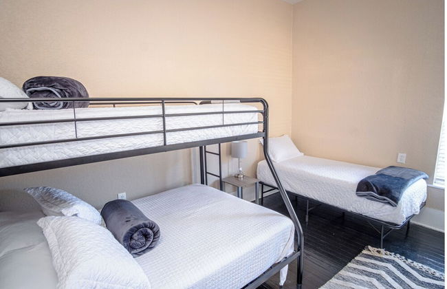3 Br/1 BA Remodeled Home Near Downtown - Photo 8