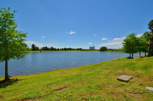 Foto 44 - Altavista Lakeview 3 Bedroom Condo by Redawning