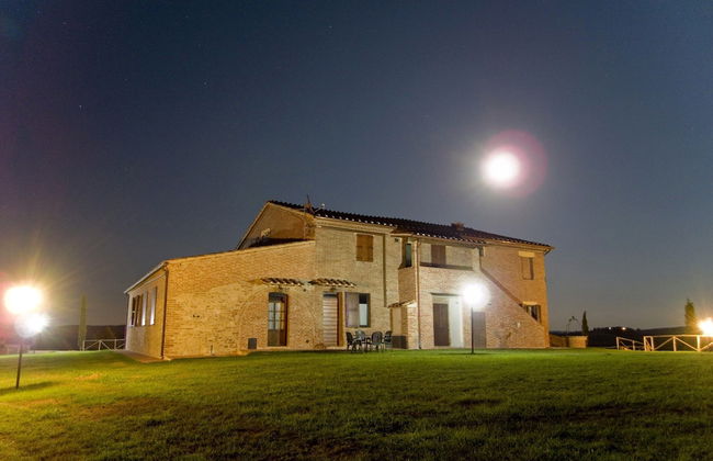 Rustic Tuscan Farmhouse - Foto 23