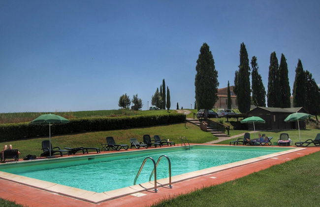 Spacious Tuscan Farmhouse - Foto 20