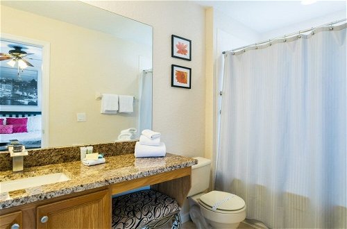 Photo 16 - 4BR Townhome in Regal Palms by SHV-302