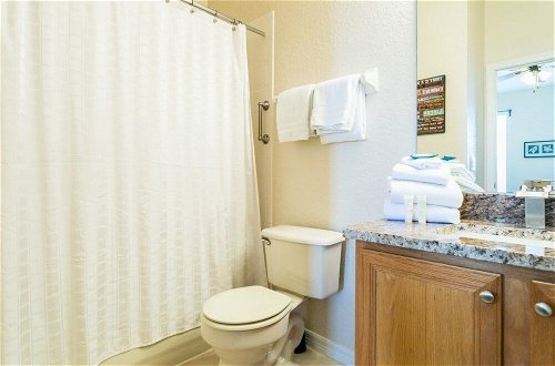 Foto 18 - 4BR Townhome in Regal Palms by SHV-302