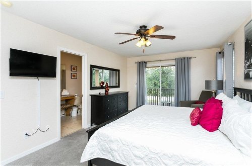 Photo 2 - 4BR Townhome in Regal Palms by SHV-302