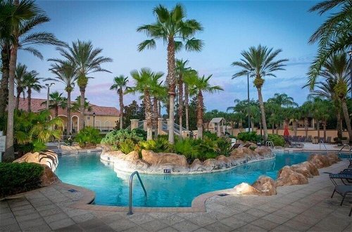 Foto 19 - 4BR Townhome in Regal Palms by SHV-302