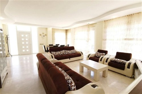Photo 16 - Impressive Villa With Private Pool in Antalya