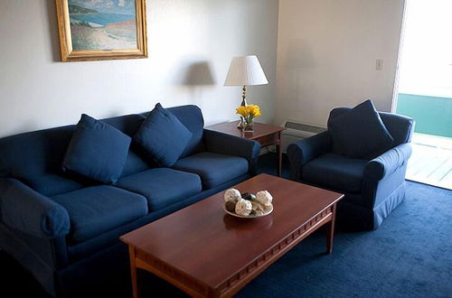 Photo 23 - Coral Reef Inn & Suites