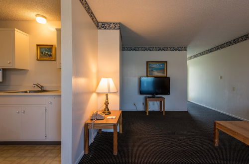 Photo 21 - Coral Reef Inn & Suites