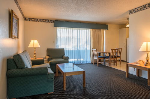 Photo 20 - Coral Reef Inn & Suites