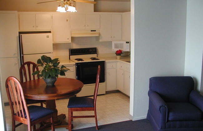 Coral Reef Inn & Suites - Foto 16