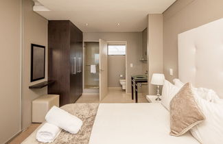 Photo 3 - Infinity Self-Catering Apartments