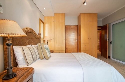 Photo 3 - 2 Bedroom Lido Apartment Sea Point