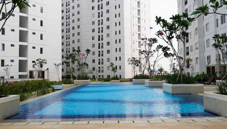 Photo 1 - Simply 2BR with Pool View Bassura City Apartment
