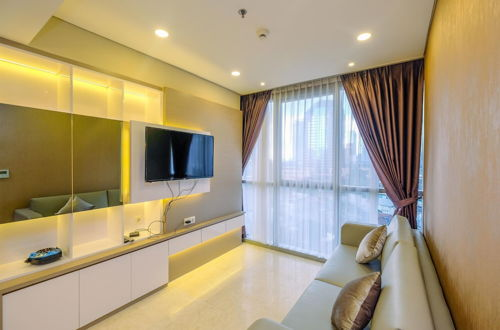 Foto 14 - Cozy and Nice 2BR at Ciputra World 2 Apartment
