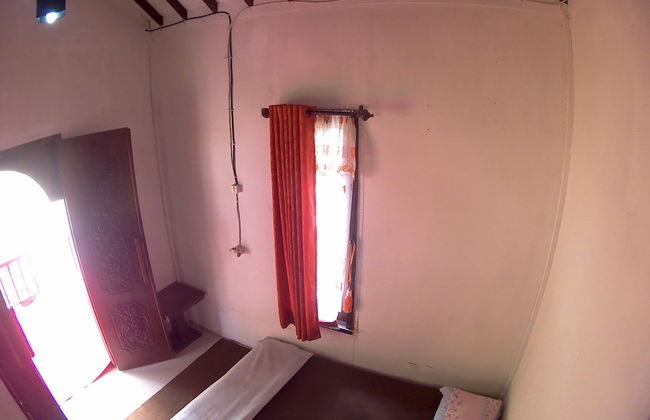 Bale Sembahulun Cottages & Tent - Photo 10