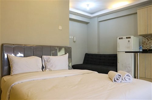 Photo 3 - Fully Furnished And Spacious Studio At Green Bay Pluit Apartment