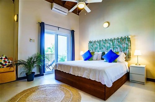 Photo 5 - Nianna Coral Bay Deluxe Townhouse 1