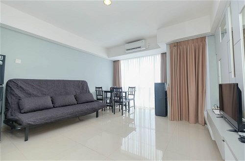Photo 17 - Spacious Combine Unit 1BR with Extra Room Apartment at H Residence