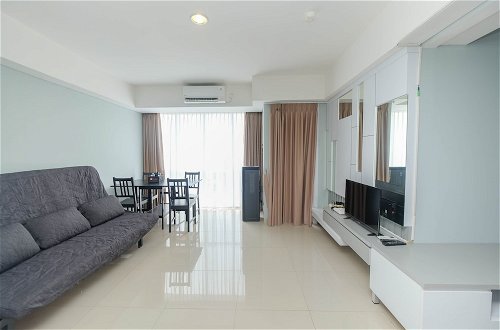 Photo 11 - Spacious Combine Unit 1BR with Extra Room Apartment at H Residence
