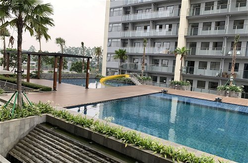 Foto 17 - Nice And Modern 2Br At Daan Mogot City Apartment