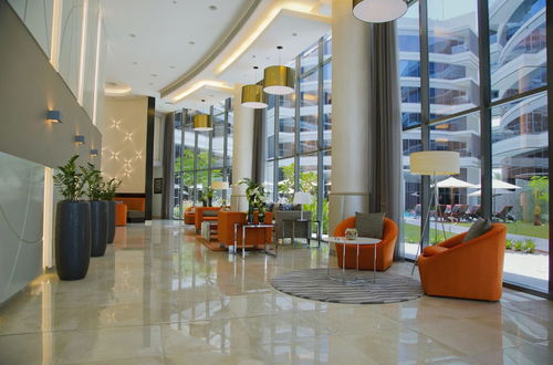 Foto 4 - Majestic Arjaan by Rotana