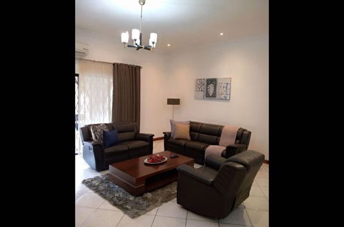 Photo 10 - 3 Bedrooms Exclusive House in Northmead