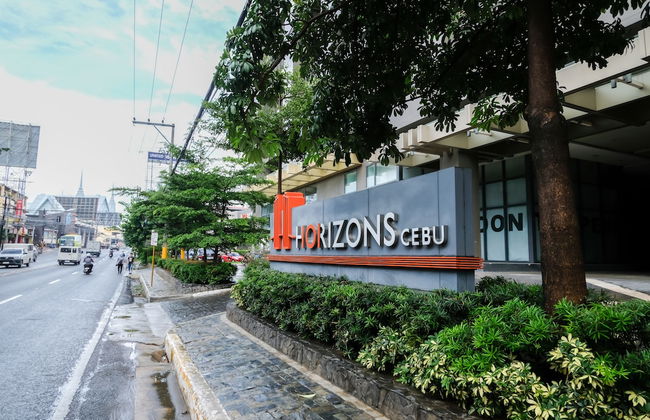 Studio Condo at Horizons 101 - Foto 1