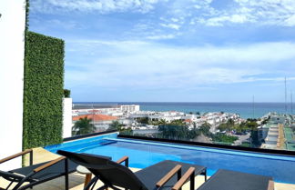 Foto 1 - Ocean View From the Rooftop Pool! Only one Block to the Beach, Studio for 2