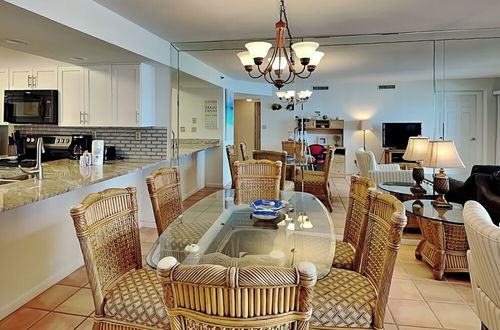 Photo 11 - Emerald Towers by Southern Vacation Rentals