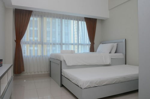 Foto 7 - Elegant and Comfy Studio at Springlake Summarecon Apartment