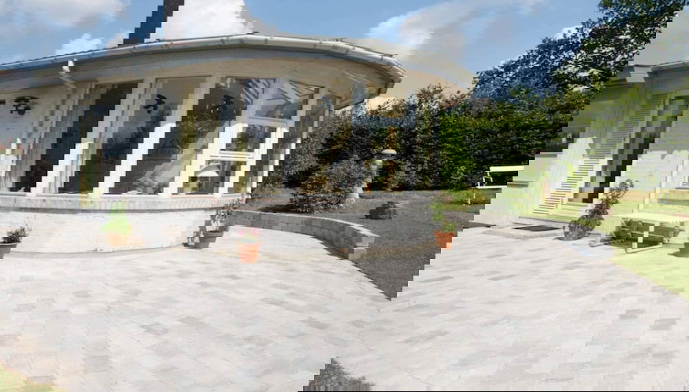 Primary image