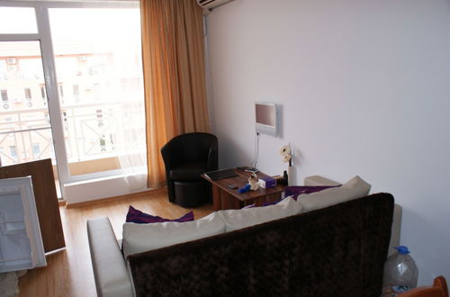 Photo 13 - Stunning 1-bed Apartment in Sunny Beach