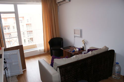 Photo 14 - Stunning 1-bed Apartment in Sunny Beach