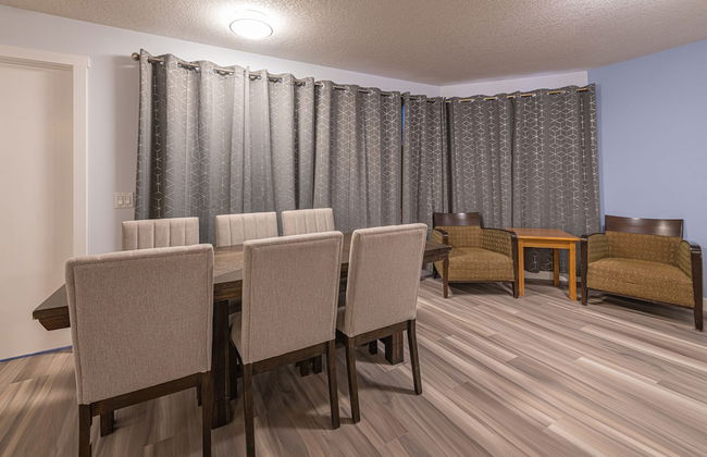 One Bedroom Suite with BBQ & huge Patio - Foto 8