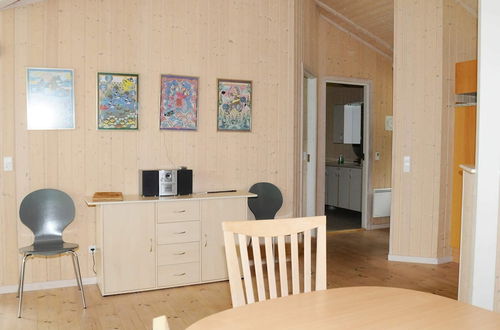 Photo 9 - 6 Person Holiday Home in Oksbol