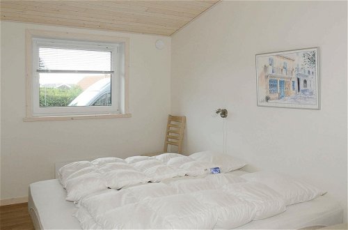 Photo 10 - 4 Person Holiday Home in Hejls