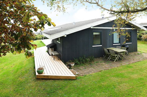 Photo 21 - 6 Person Holiday Home in Ebberup