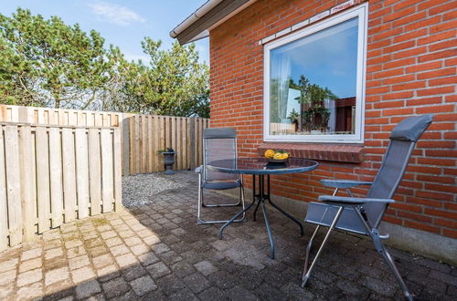 Photo 12 - 4 Person Holiday Home in Hvide Sande