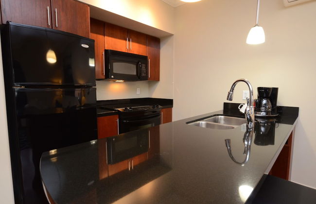 Premiere Suites - St. John's Signal Hill - Photo 10