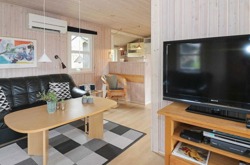 Photo 13 - 6 Person Holiday Home in Hadsund