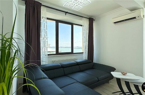 Photo 49 - Deluxe Nicolle Solid Residence Mamaia