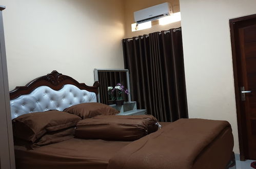 Photo 5 - Guest House Puri 3 Bedroom AC