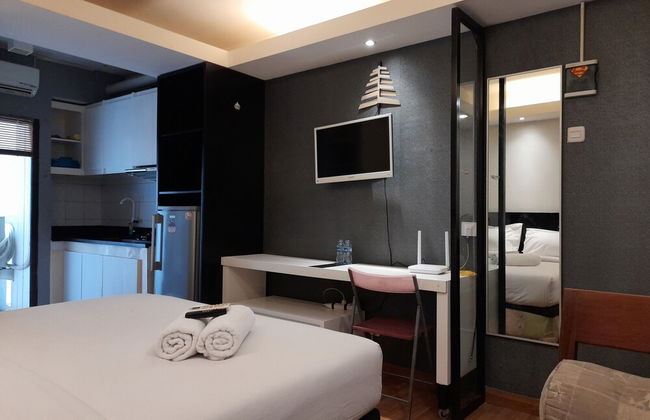 Modern Studio Room at Gateway Ahmad Yani Cicadas Apartment - Foto 13
