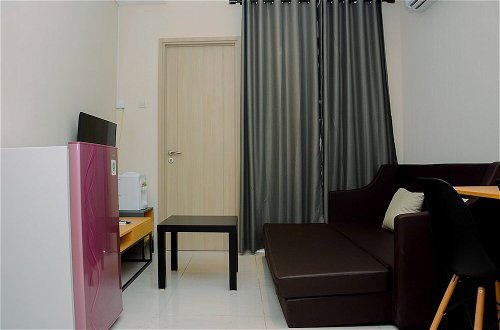 Photo 10 - Newly Furnished 2BR at Elpis Apartment
