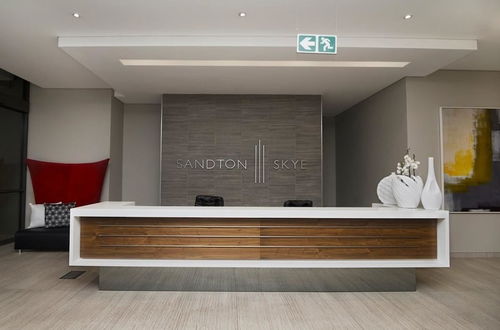 Photo 2 - Sandton Skye Suite 604