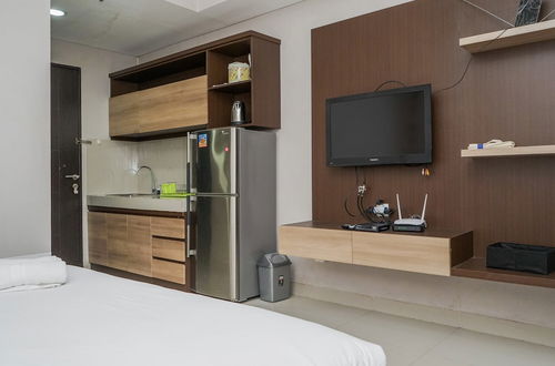 Photo 12 - Relaxing Studio Apartment Atria Residences Near Summarecon Mall Serpong