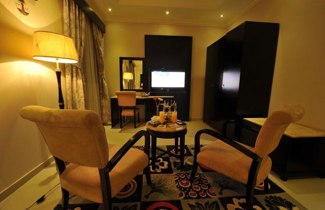 Al Janadriyah Suites 7 - Foto 23