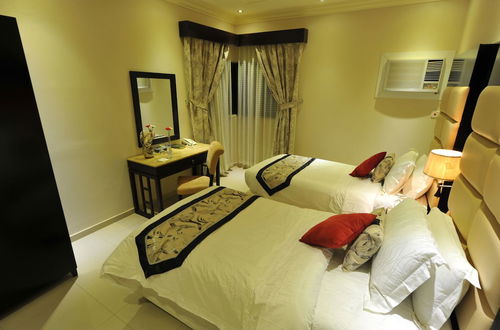 Photo 11 - Al Janadriyah Suites 7